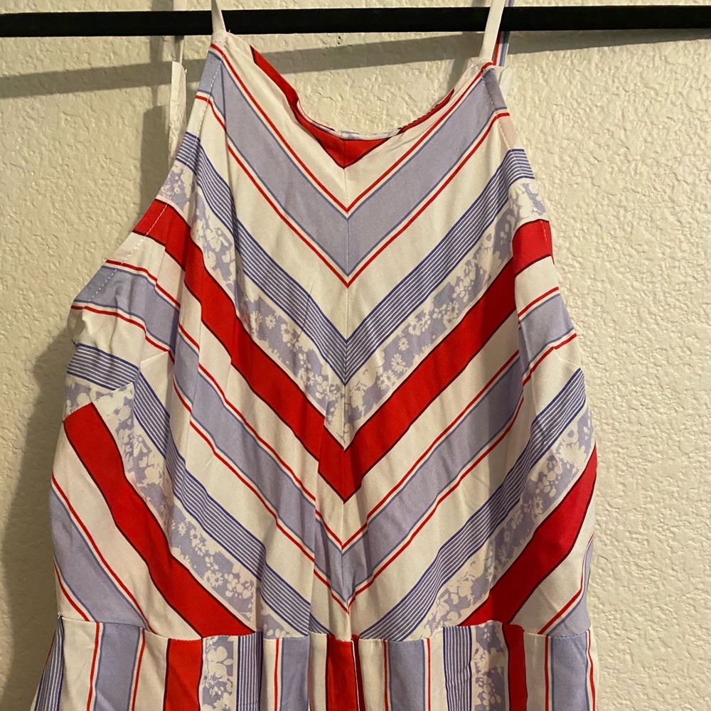 Express cropped straight jumpsuit size 6